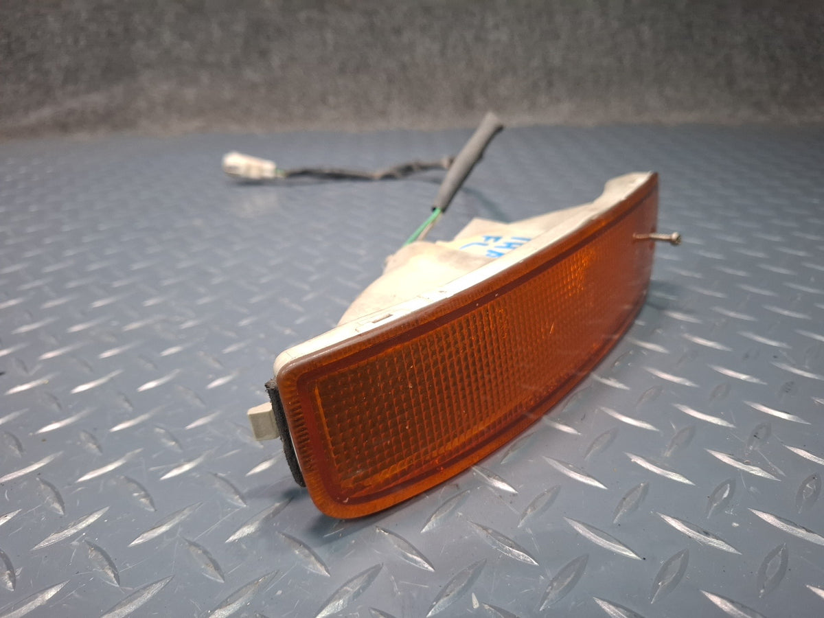 93-96 Toyota Hiace KZH106W Front Right & Left Bumper Turn Light Lamp Set OEM