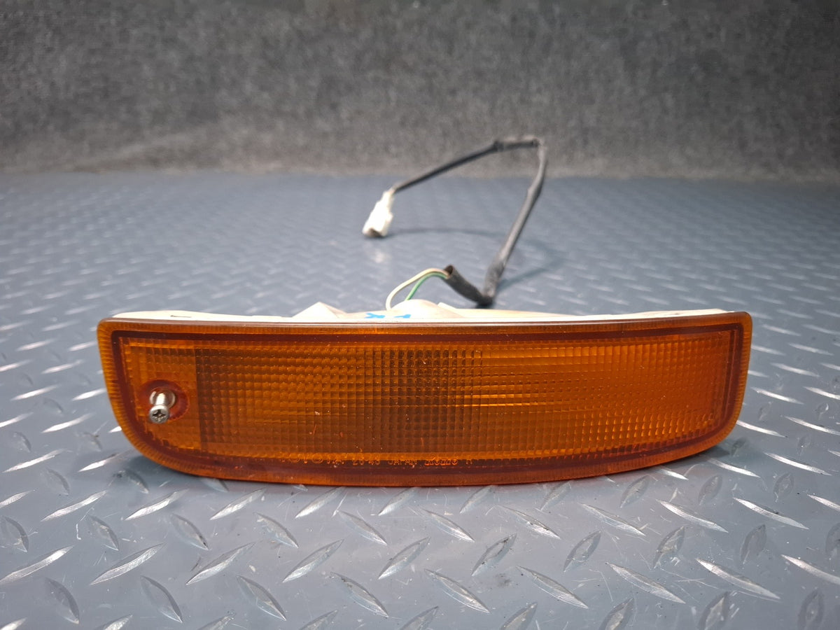 93-96 Toyota Hiace KZH106W Front Right & Left Bumper Turn Light Lamp Set OEM