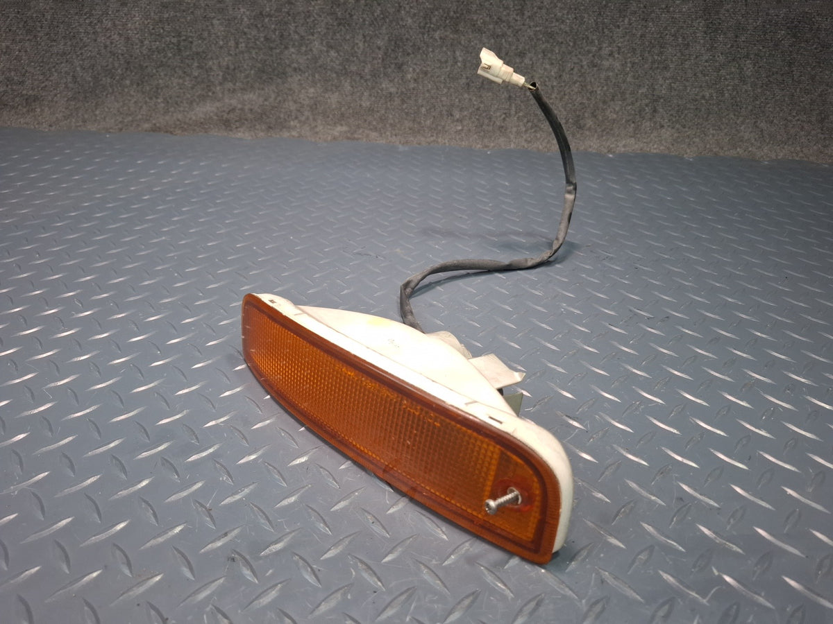 93-96 Toyota Hiace KZH106W Front Right & Left Bumper Turn Light Lamp Set OEM