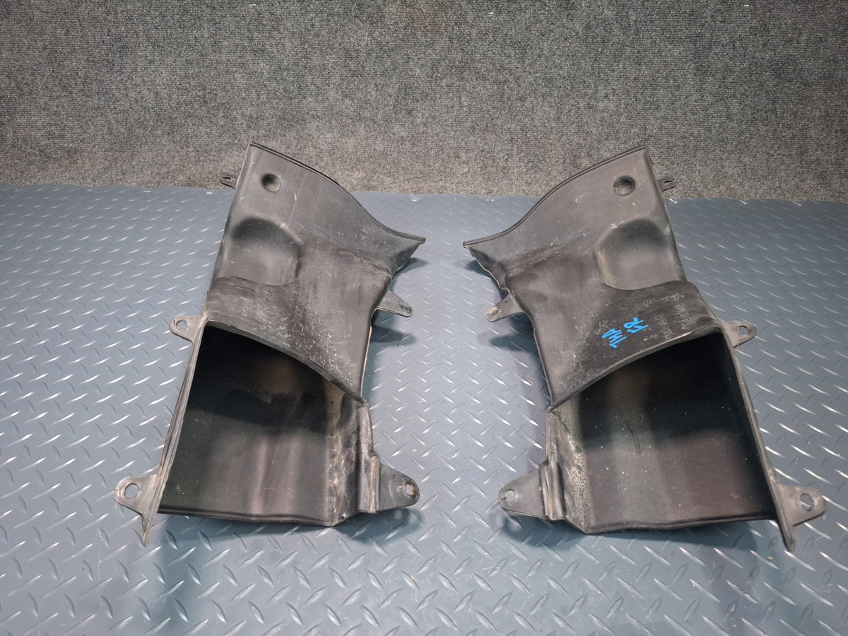 93-96 Toyota Hiace KZH106W Front Right & Left Bumper Side Air Intake Duct OEM