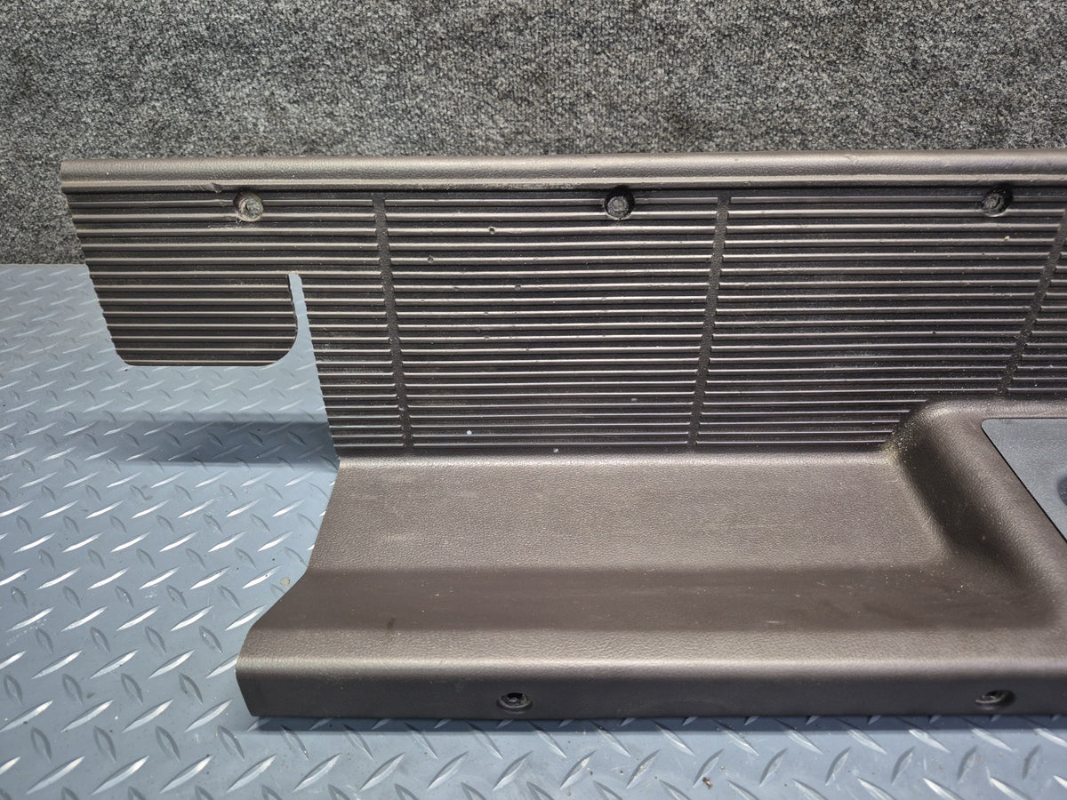 93-95 Toyota Hiace KZH106W Left Slide Door Scuff Sill Step Plate w Trim Set OEM