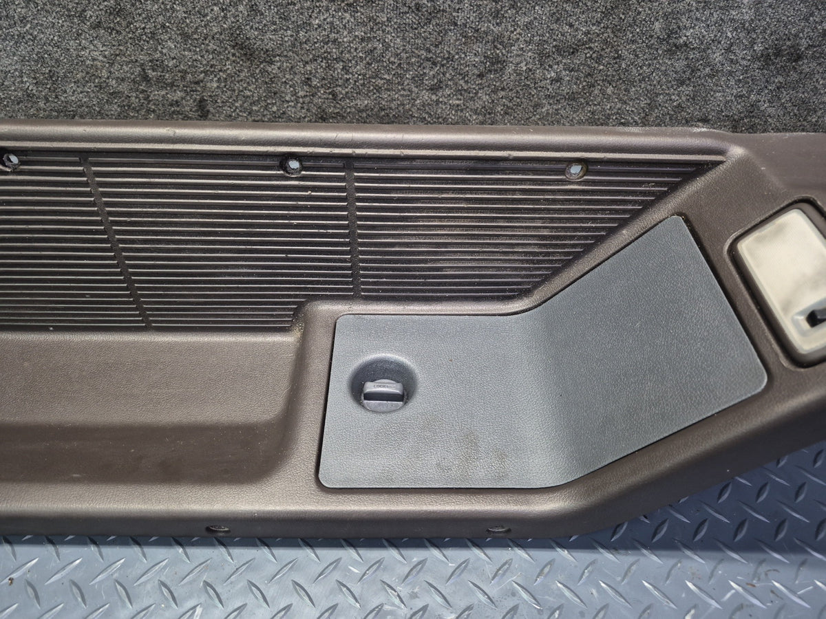 93-95 Toyota Hiace KZH106W Left Slide Door Scuff Sill Step Plate w Trim Set OEM