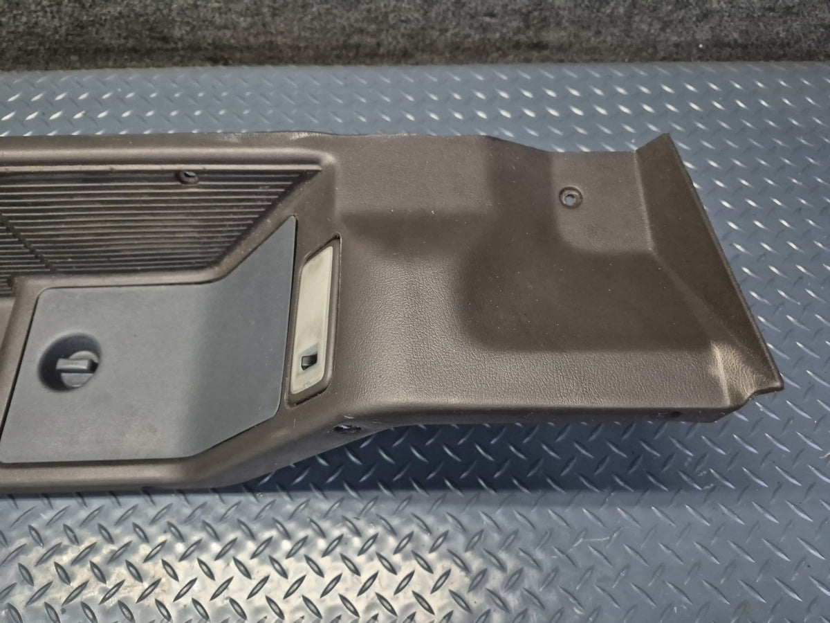 93-95 Toyota Hiace KZH106W Left Slide Door Scuff Sill Step Plate w Trim Set OEM