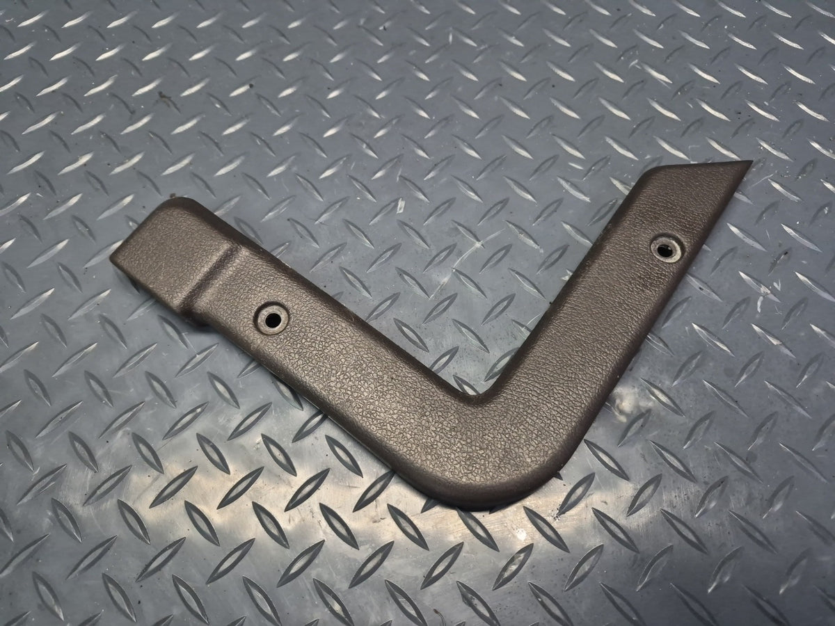 93-95 Toyota Hiace KZH106W Left Slide Door Scuff Sill Step Plate w Trim Set OEM
