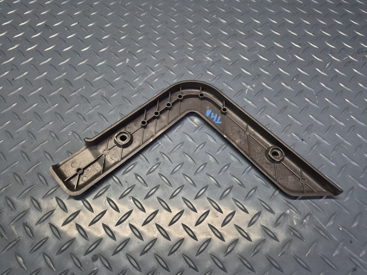 93-95 Toyota Hiace KZH106W Left Slide Door Scuff Sill Step Plate w Trim Set OEM