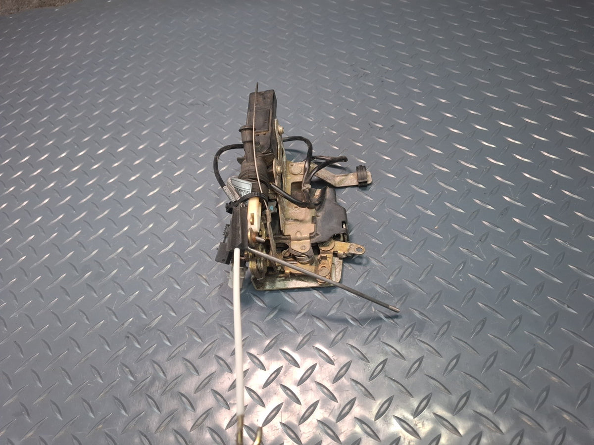 1994-1997 BMW E31 840Ci Right Passenger Door Lock Latch Actuator