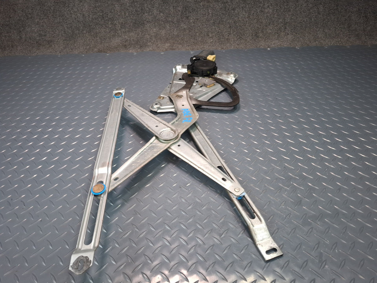 1994-1997 BMW E31 840Ci Front Right Passenger Door Window Regulator w Motor