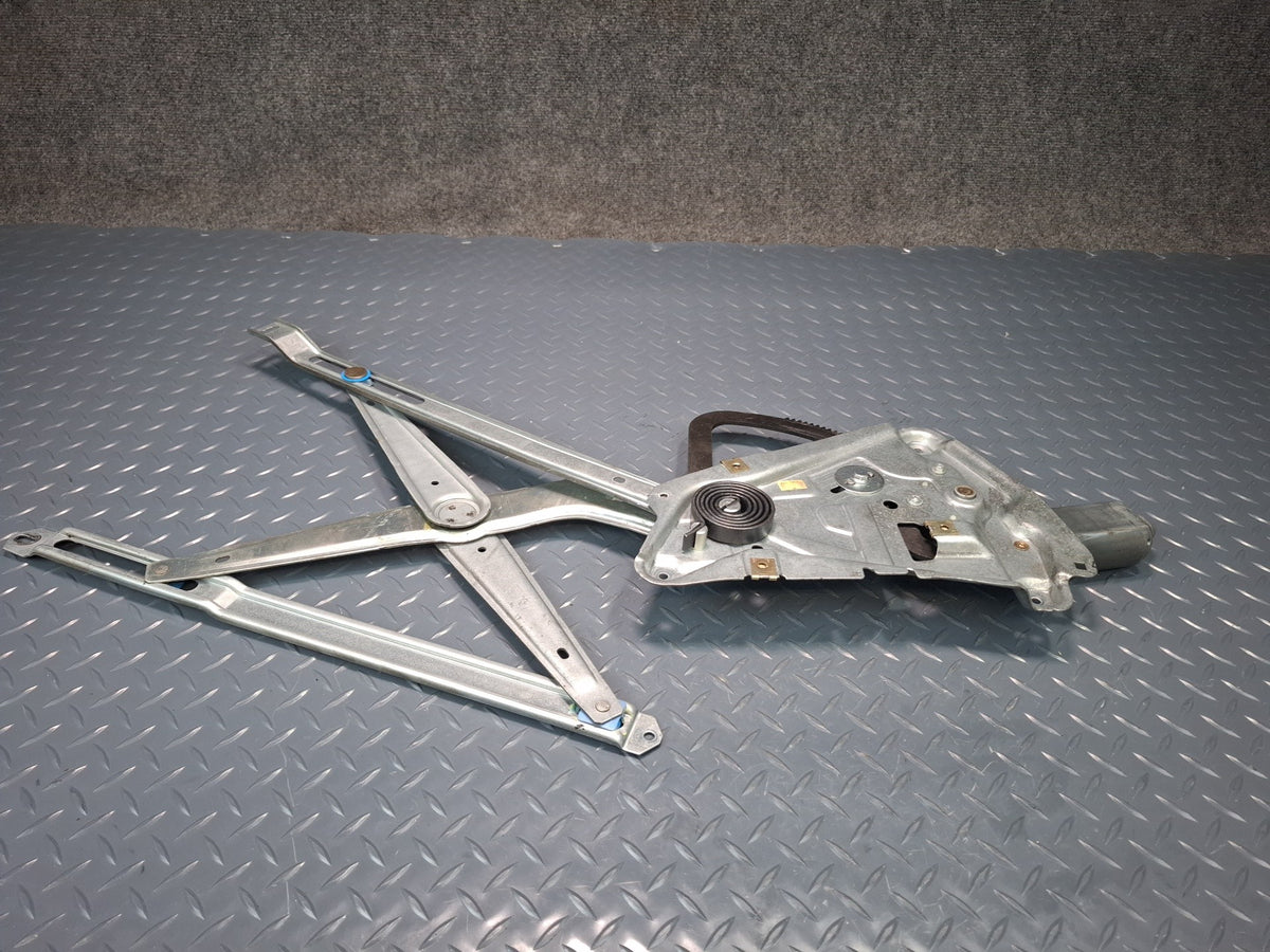 1994-1997 BMW E31 840Ci Front Right Passenger Door Window Regulator w Motor