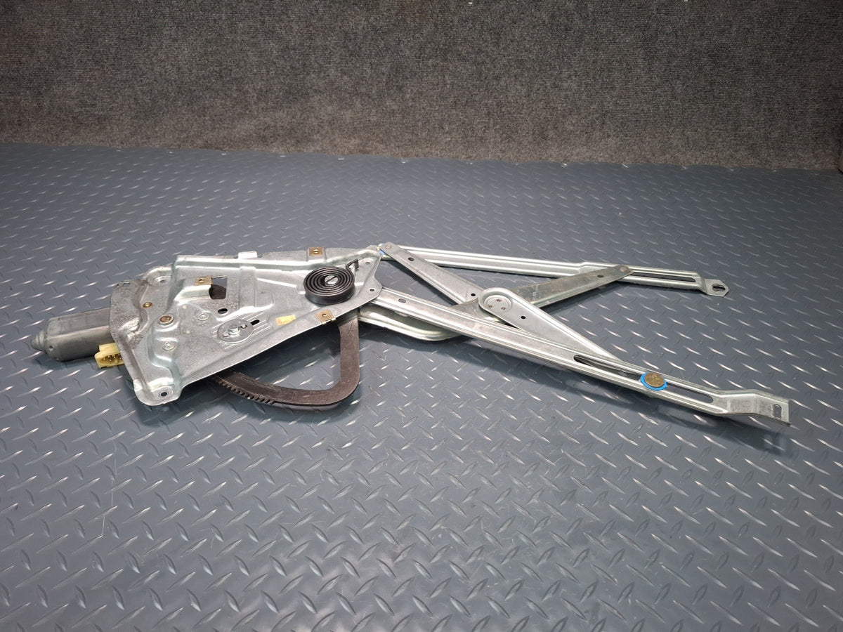 1994-1997 BMW E31 840Ci Front Right Passenger Door Window Regulator w Motor