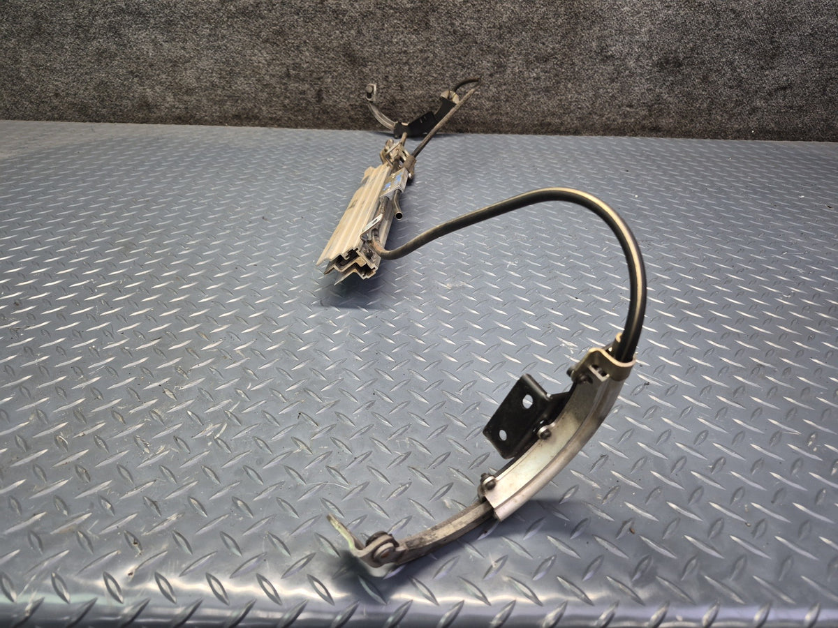 93-99 Toyota Hiace KZH106W Rear Sunroof Slide Drive Cable Guide Assembly OEM