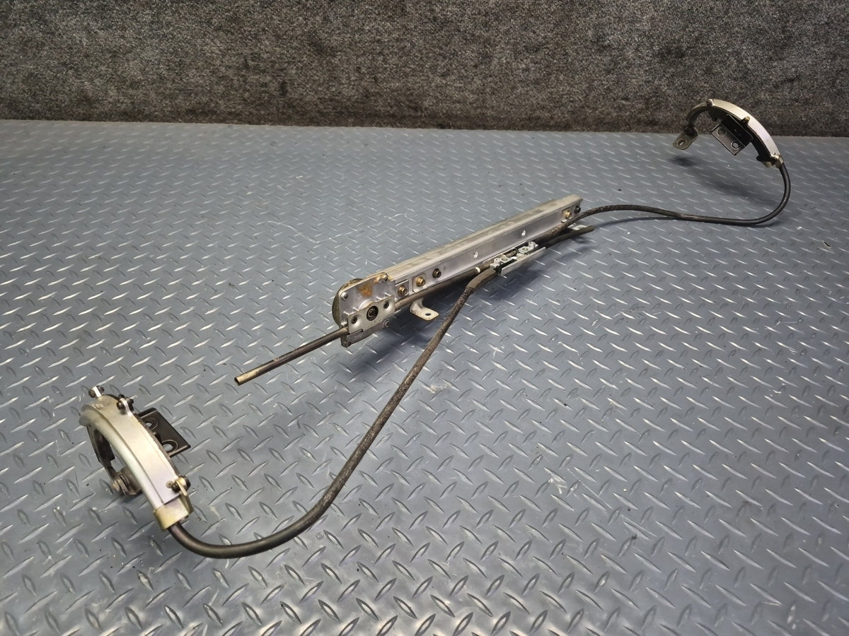 93-99 Toyota Hiace KZH106W Rear Sunroof Slide Drive Cable Guide Assembly OEM