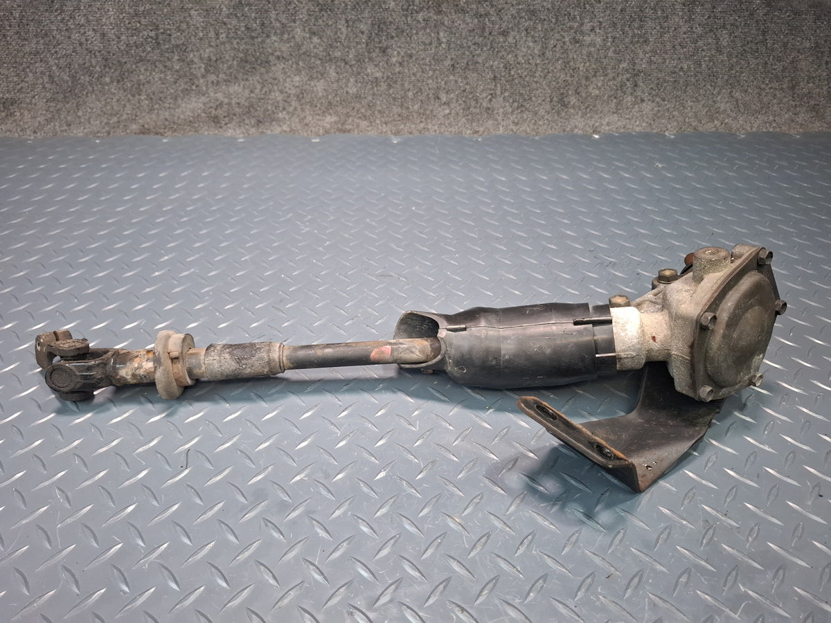 1994 Toyota Hiace KZH106 4WD Steering Shaft w U Joint & Steering Bevel Gear OEM