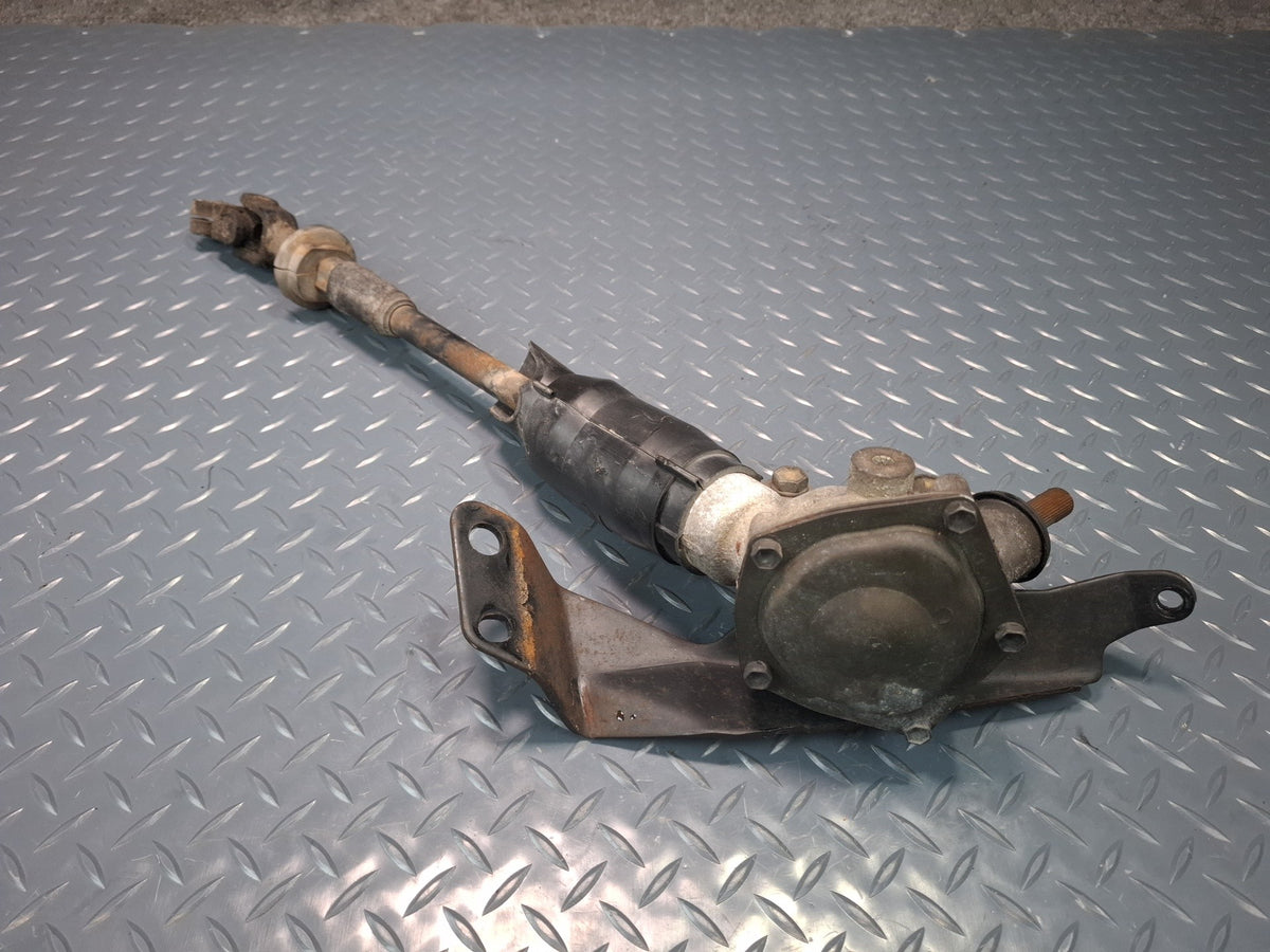 1994 Toyota Hiace KZH106 4WD Steering Shaft w U Joint & Steering Bevel Gear OEM