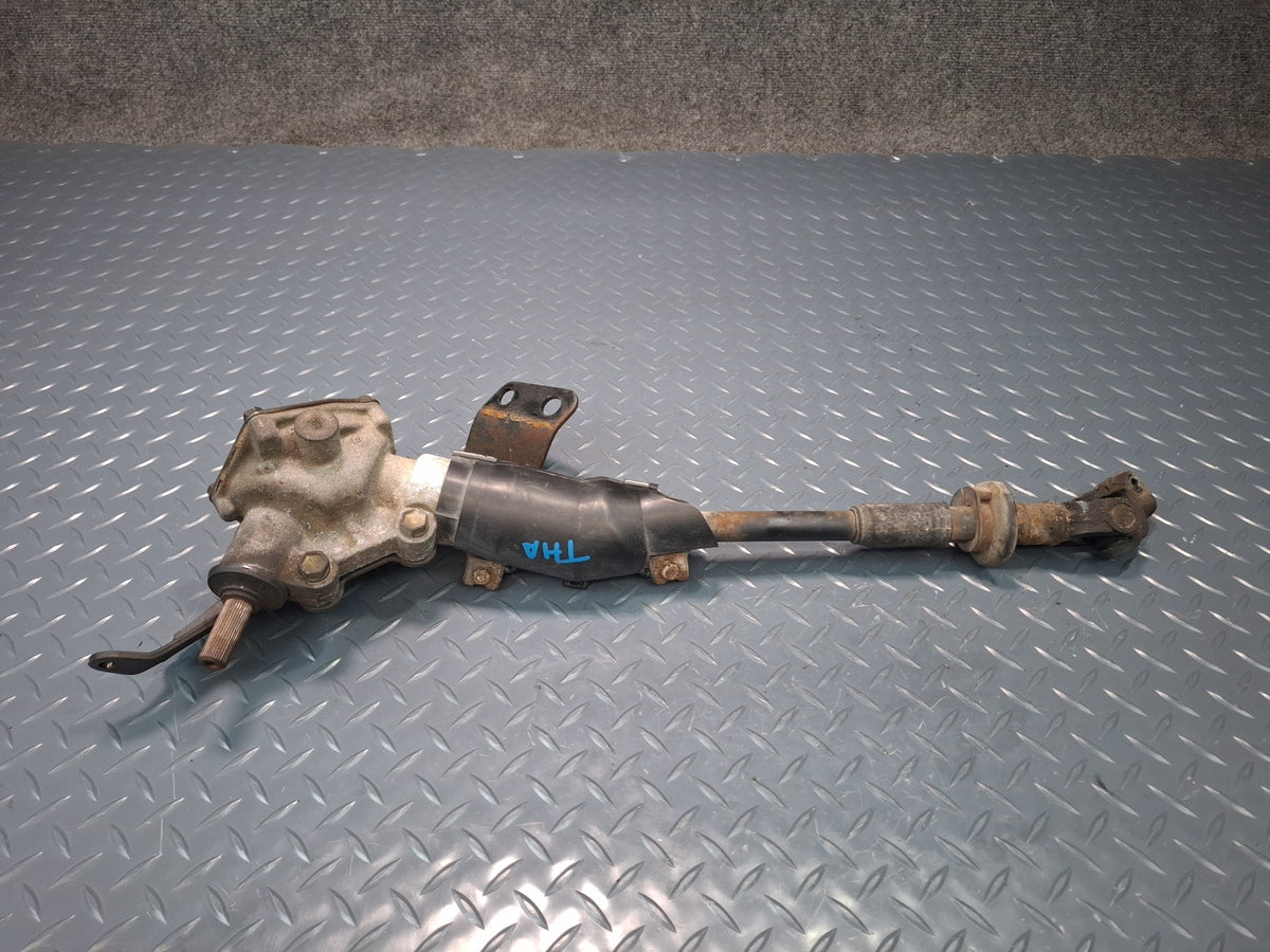 1994 Toyota Hiace KZH106 4WD Steering Shaft w U Joint & Steering Bevel Gear OEM