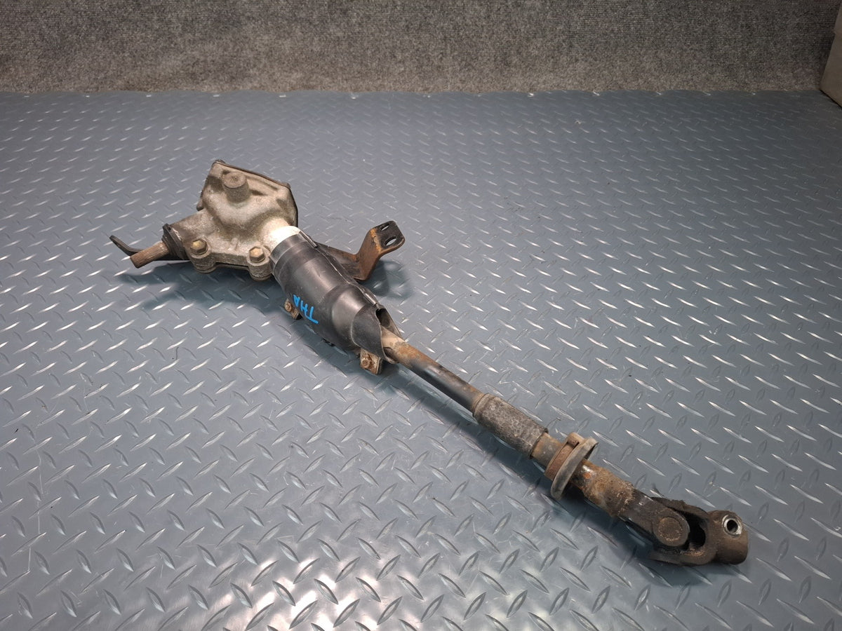 1994 Toyota Hiace KZH106 4WD Steering Shaft w U Joint & Steering Bevel Gear OEM