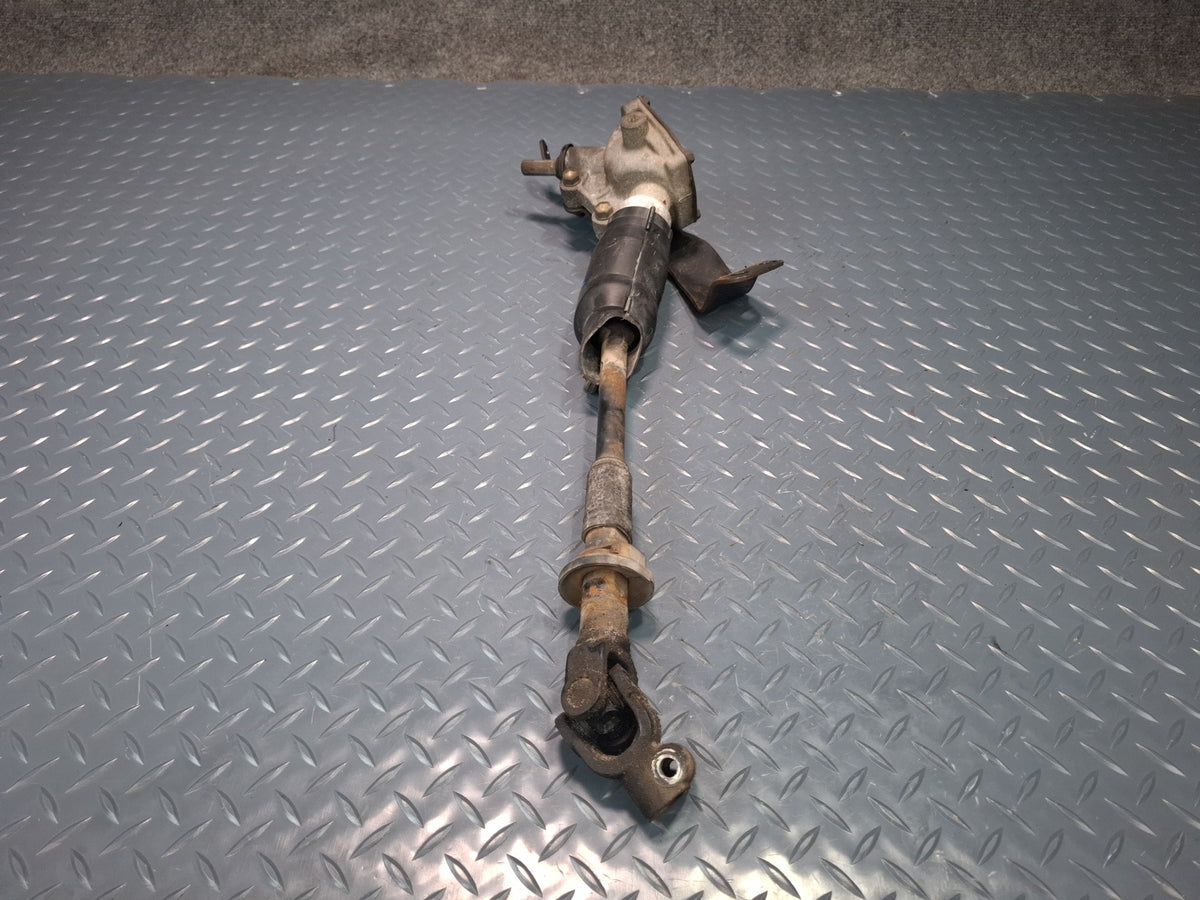 1994 Toyota Hiace KZH106 4WD Steering Shaft w U Joint & Steering Bevel Gear OEM
