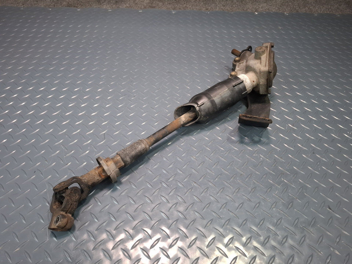 1994 Toyota Hiace KZH106 4WD Steering Shaft w U Joint & Steering Bevel Gear OEM