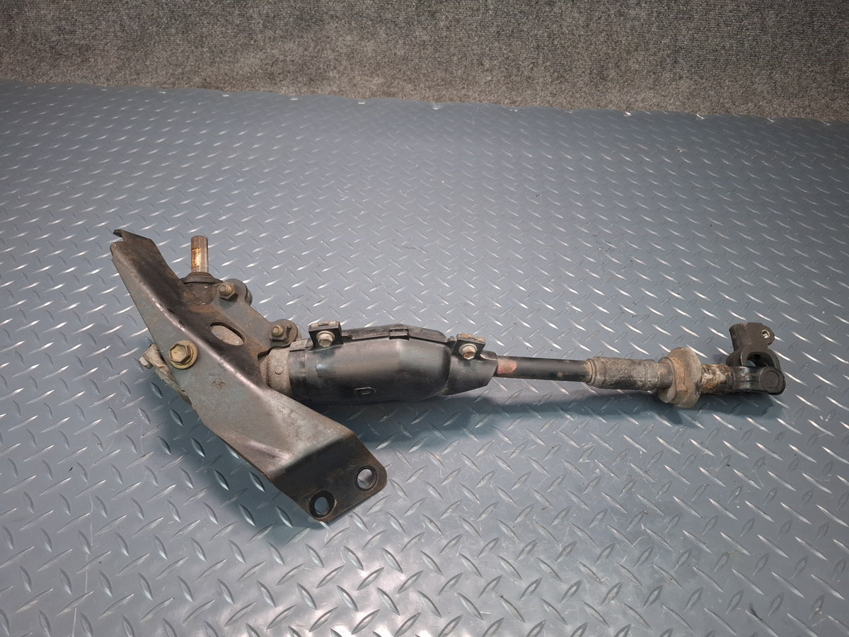 1994 Toyota Hiace KZH106 4WD Steering Shaft w U Joint & Steering Bevel Gear OEM