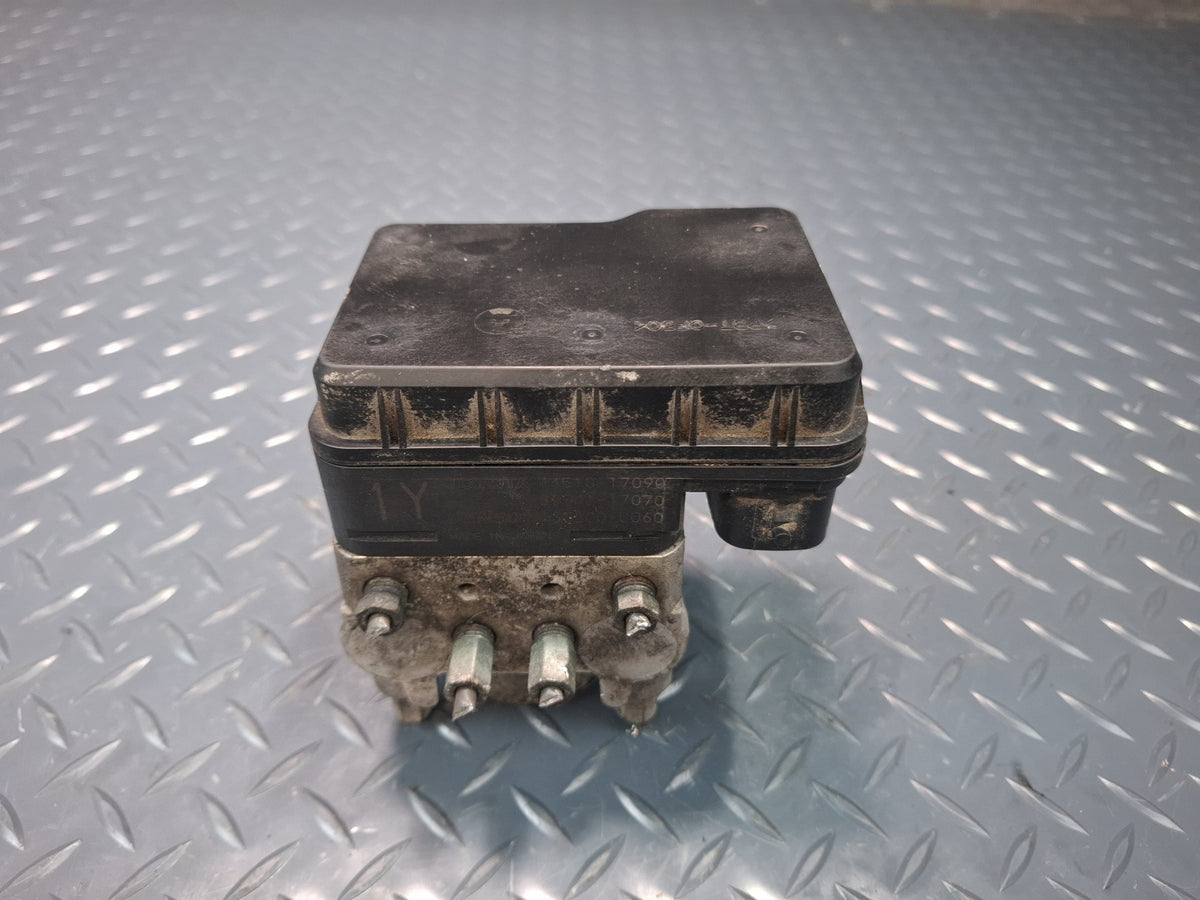 93-96 Toyota Hiace KZH106W 4WD ABS Anti Lock Brake ABS Pump Module OEM