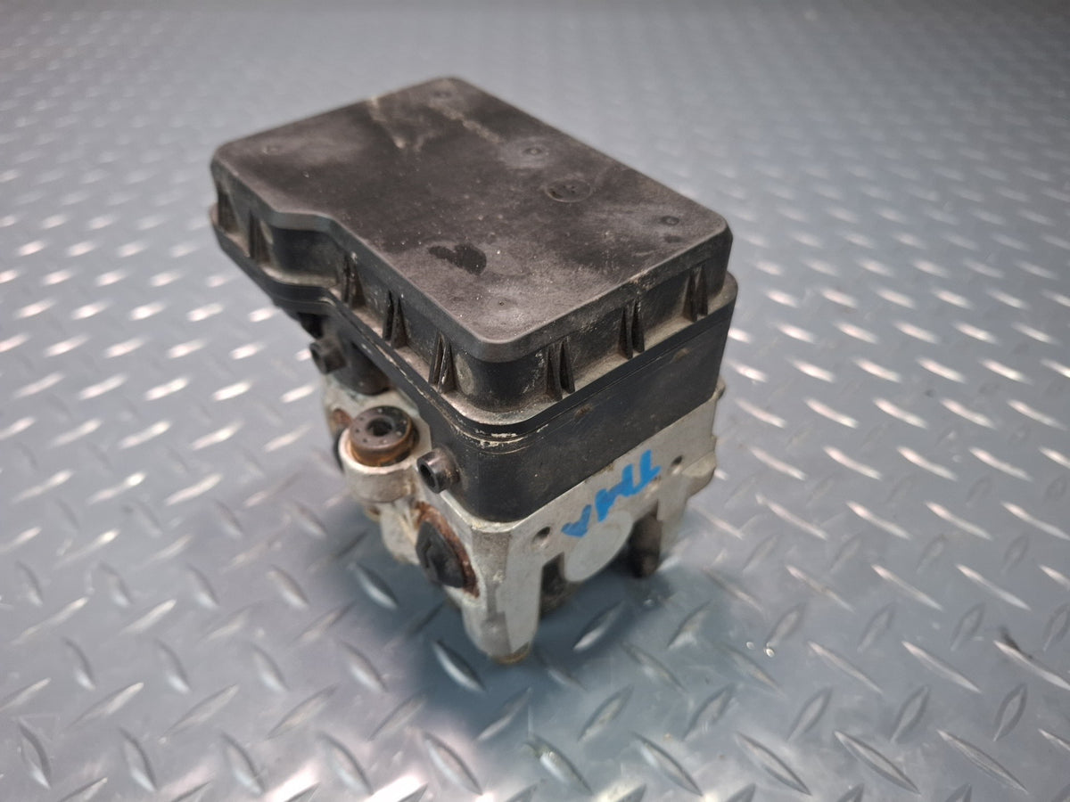 93-96 Toyota Hiace KZH106W 4WD ABS Anti Lock Brake ABS Pump Module OEM