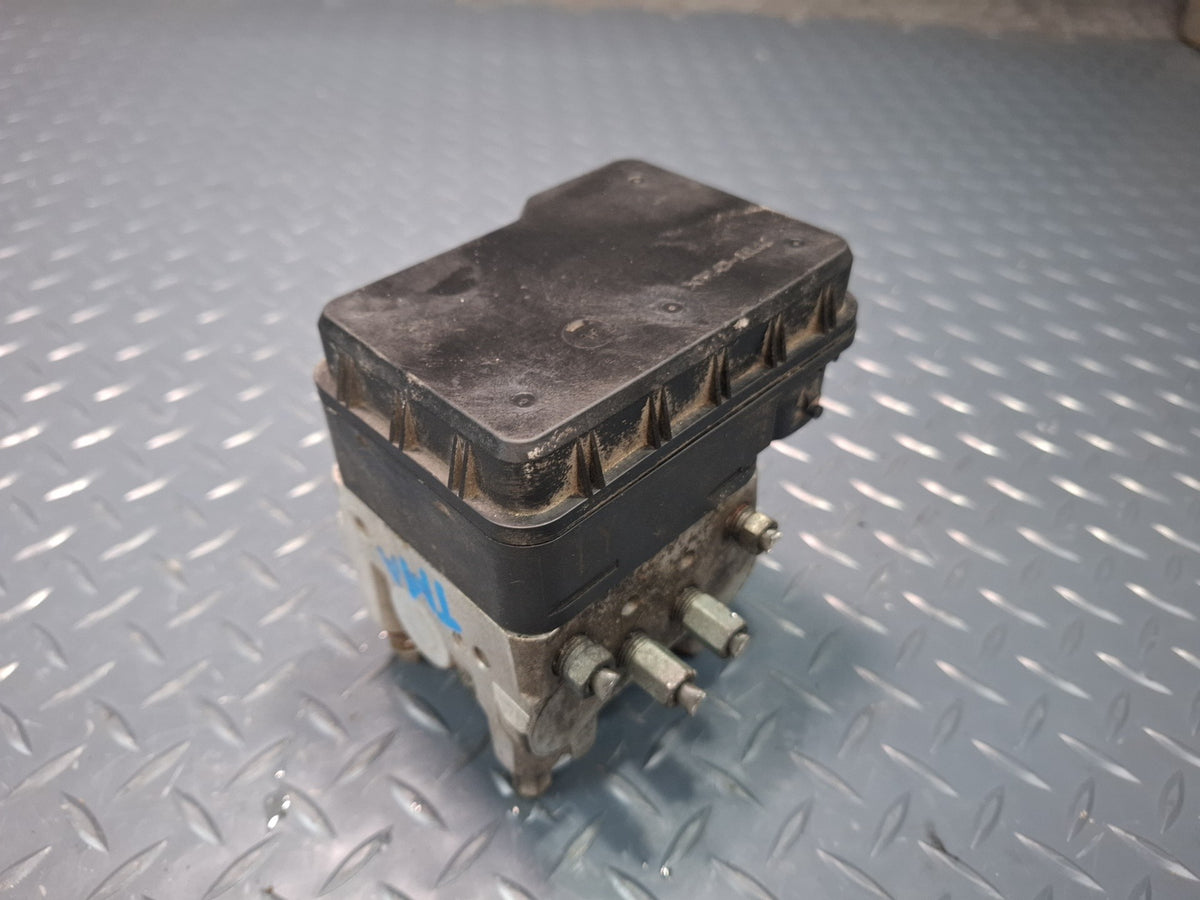 93-96 Toyota Hiace KZH106W 4WD ABS Anti Lock Brake ABS Pump Module OEM