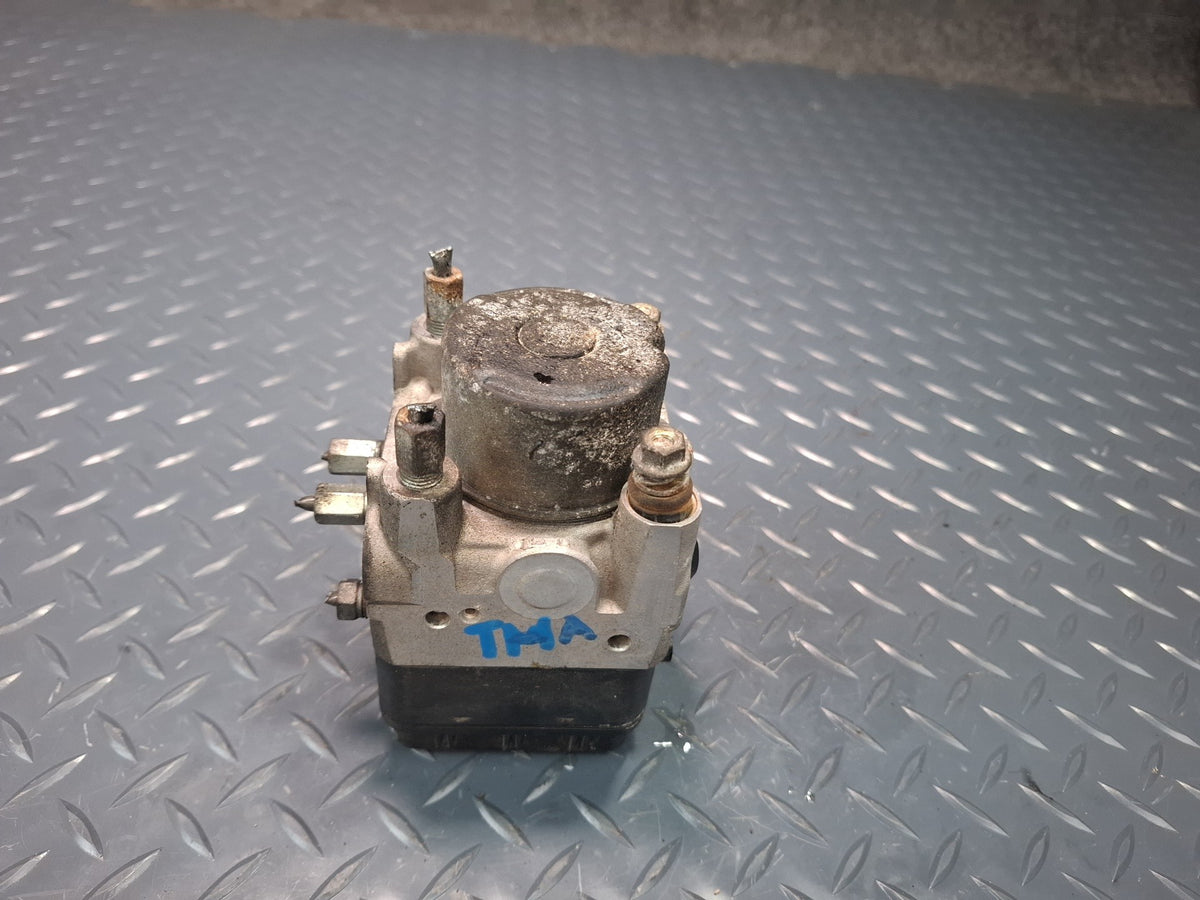 93-96 Toyota Hiace KZH106W 4WD ABS Anti Lock Brake ABS Pump Module OEM