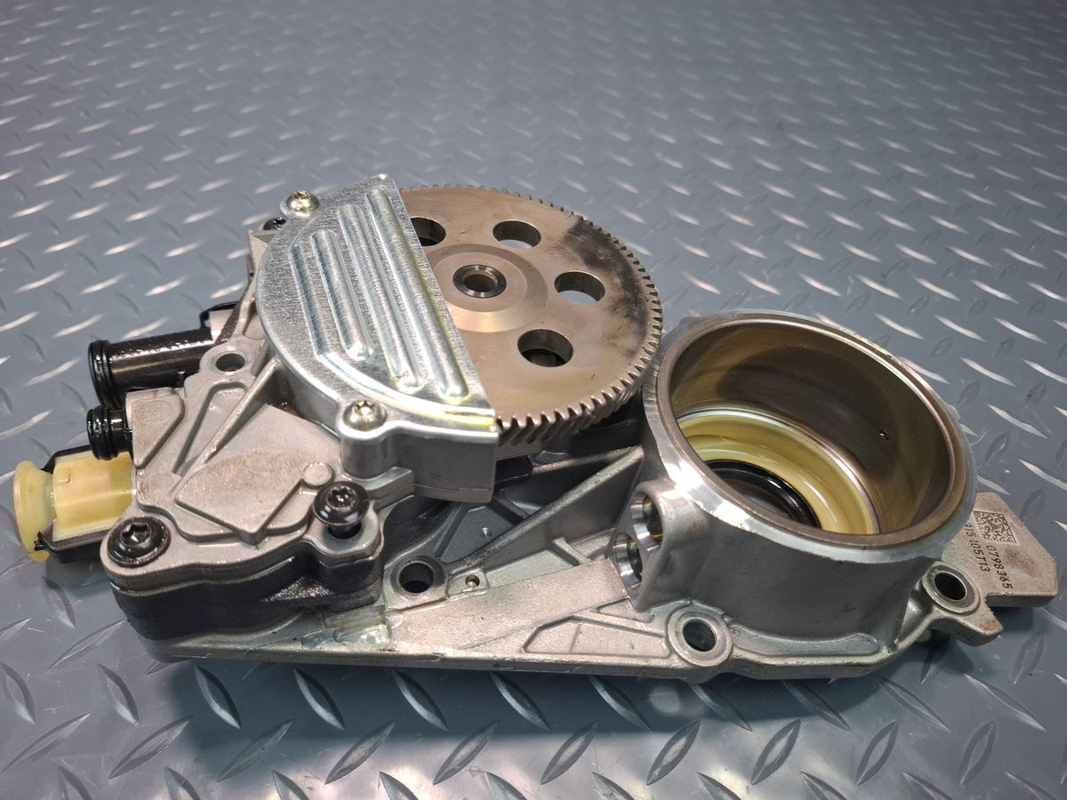 13-15 Audi RS5 8F7 4.2L V8 PXL A/T Automatic DCT Transmission Oil Pump OEM
