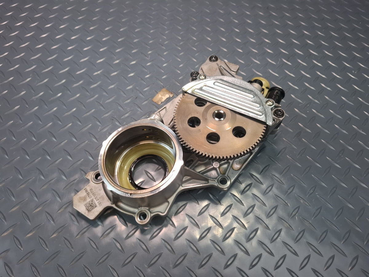 13-15 Audi RS5 8F7 4.2L V8 PXL A/T Automatic DCT Transmission Oil Pump OEM