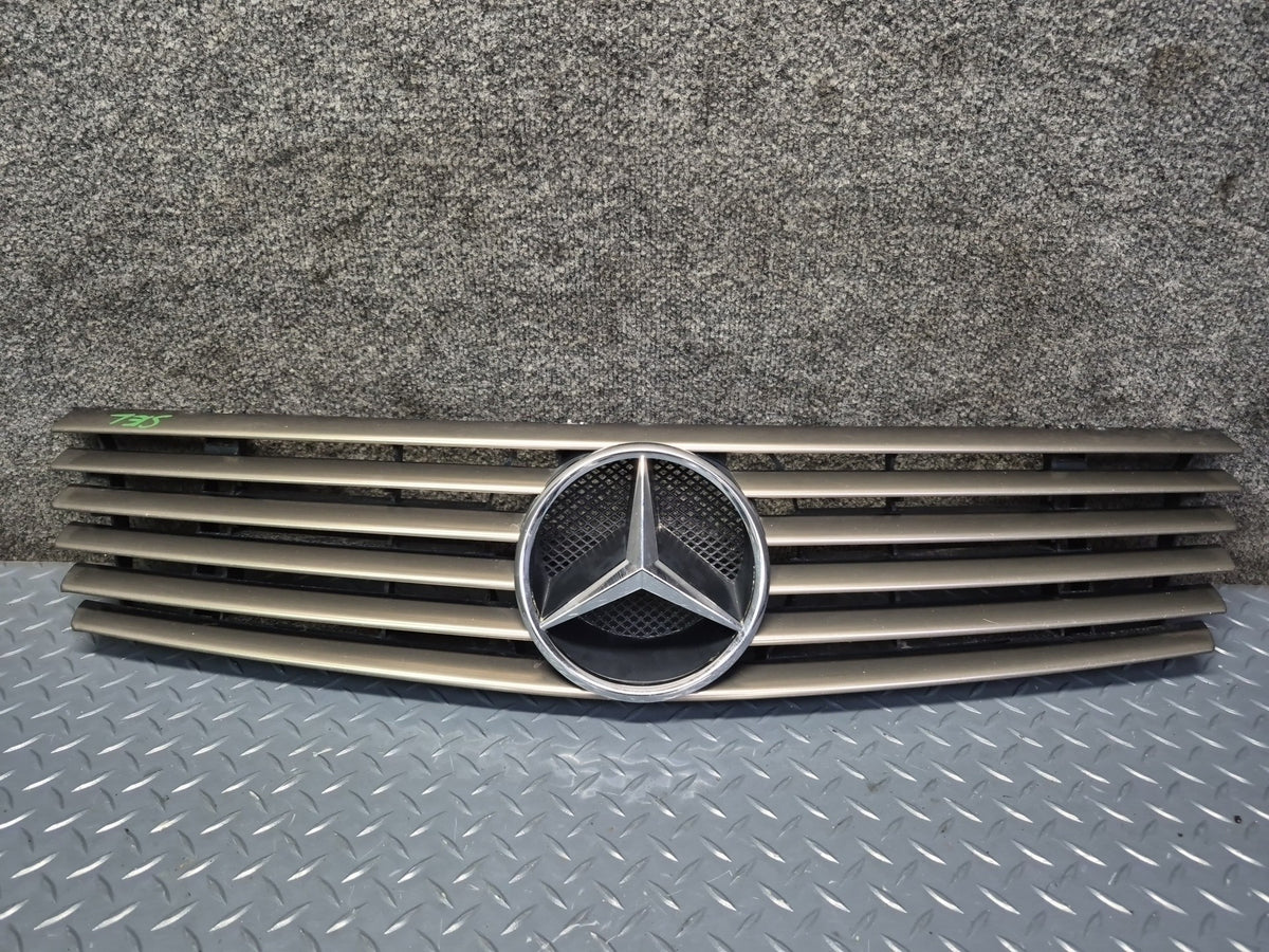 94-02 Mercedes R129 Sl-class Front Hood Grille w Emblem OEM