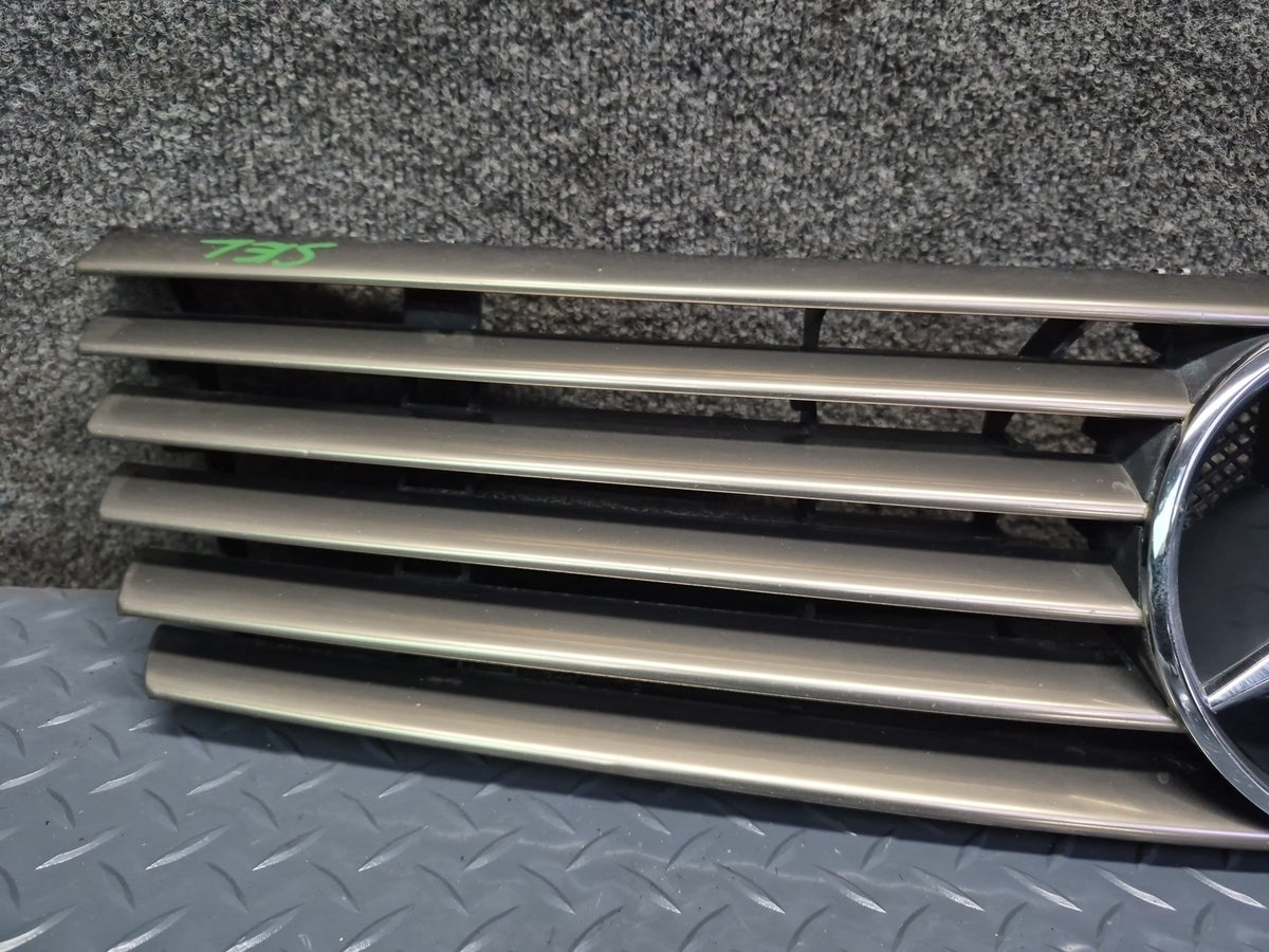 94-02 Mercedes R129 Sl-class Front Hood Grille w Emblem OEM