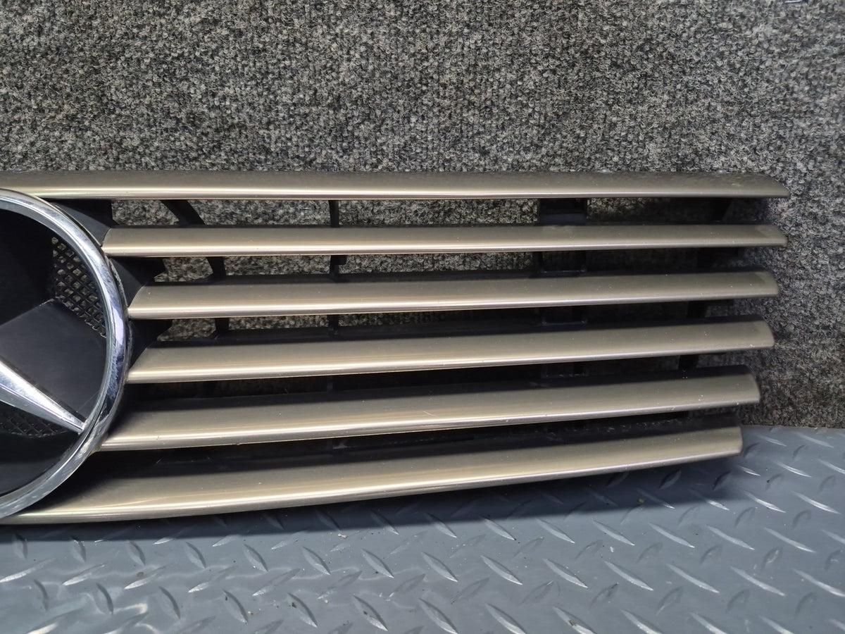 94-02 Mercedes R129 Sl-class Front Hood Grille w Emblem OEM