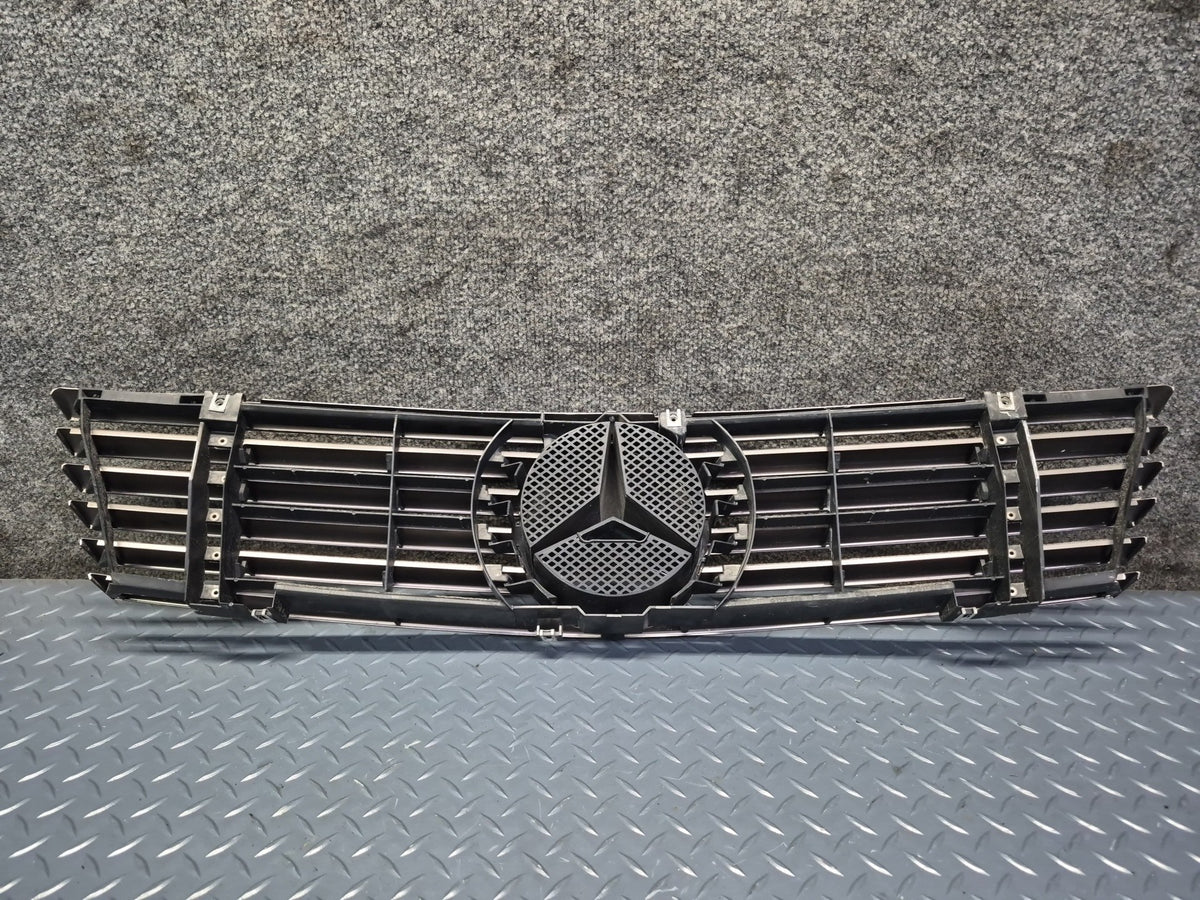 94-02 Mercedes R129 Sl-class Front Hood Grille w Emblem OEM