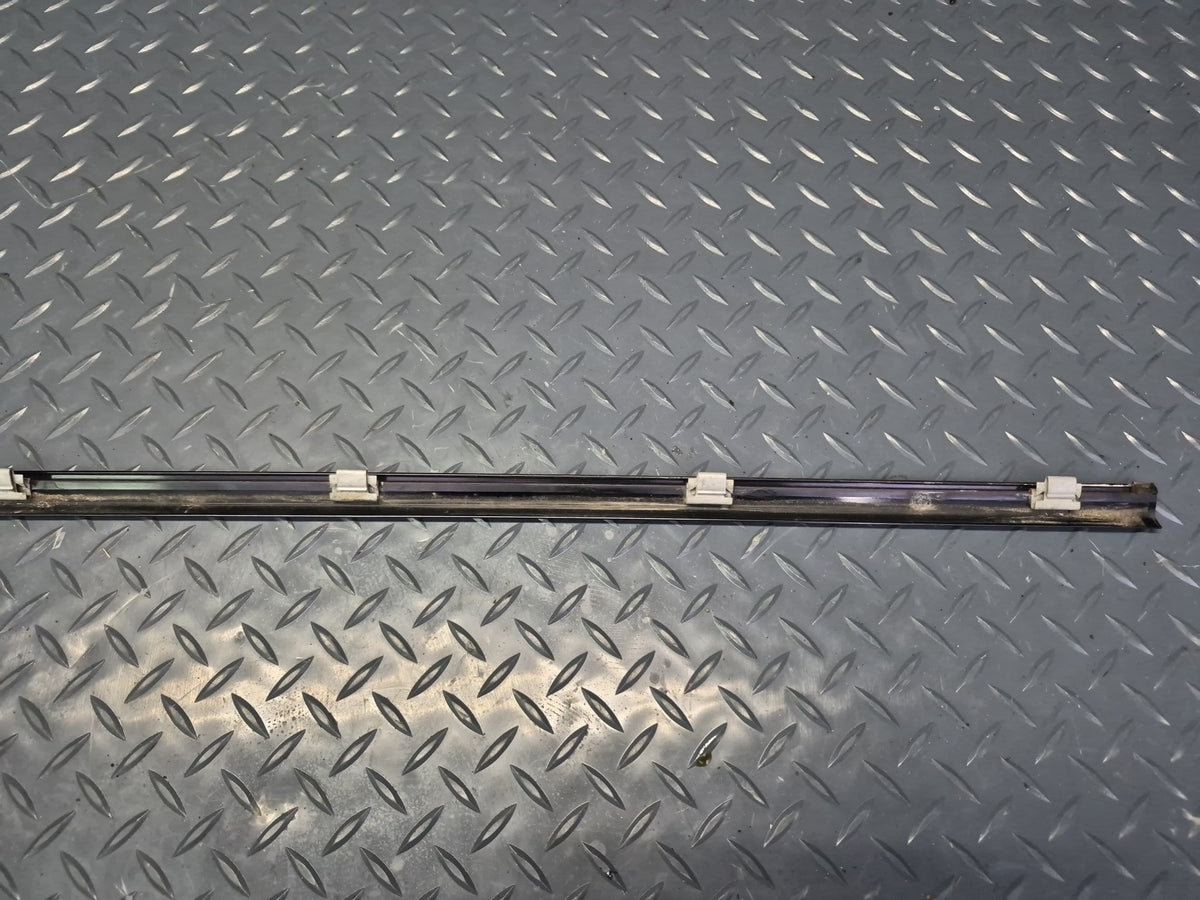 94-02 Mercedes R129 Sl-class Right Door Weatherstrip Molding Cover OEM
