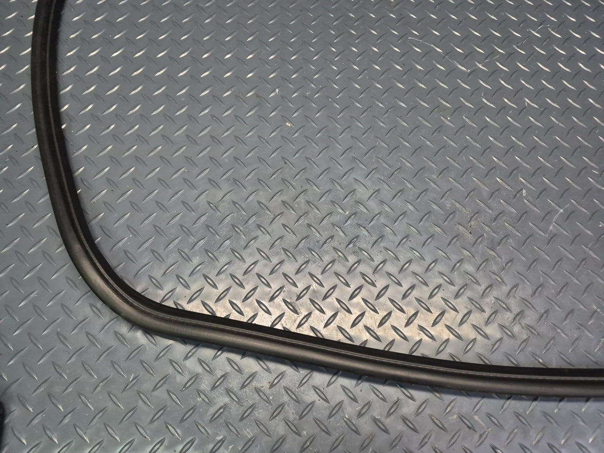 94-02 Mercedes R129 Rear Trunk Lid Weatherstrip Rubber Seal OEM