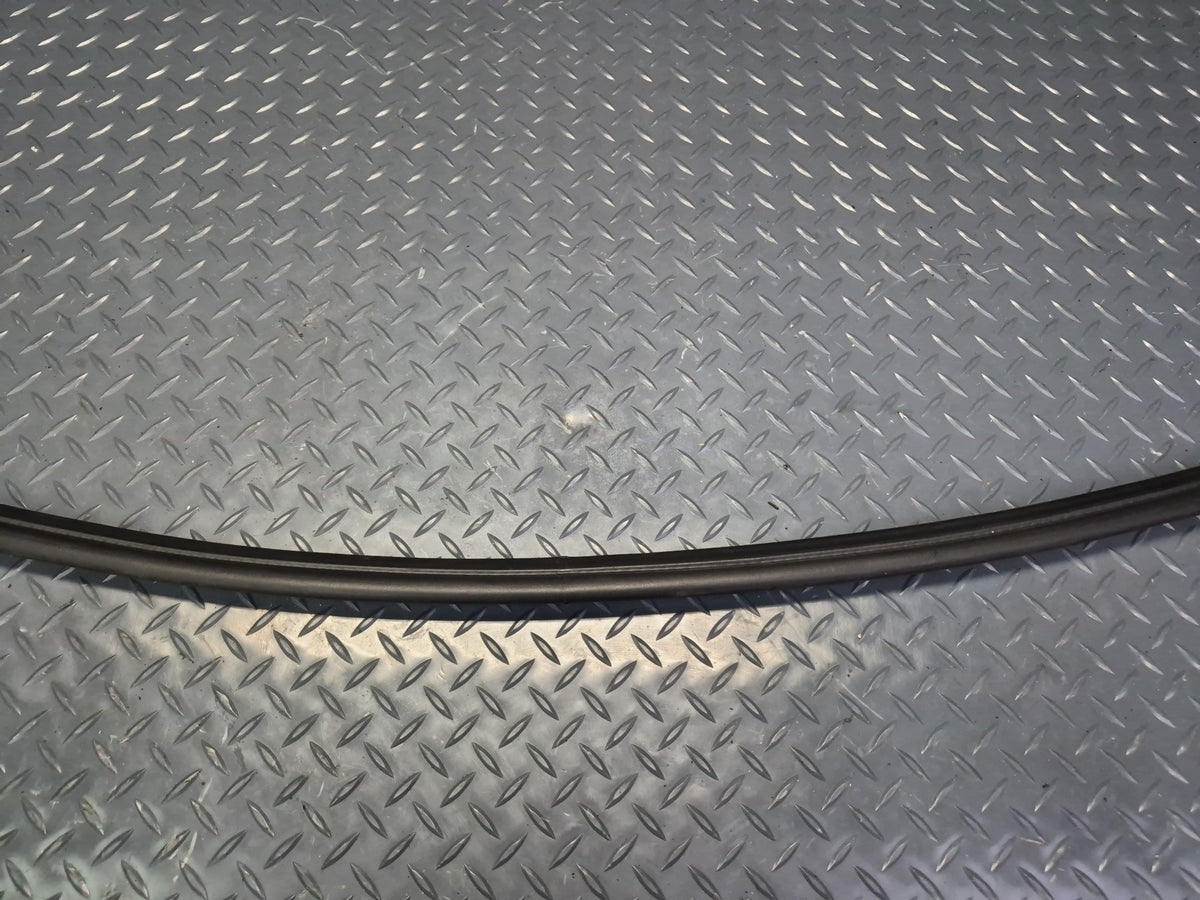 94-02 Mercedes R129 Rear Trunk Lid Weatherstrip Rubber Seal OEM