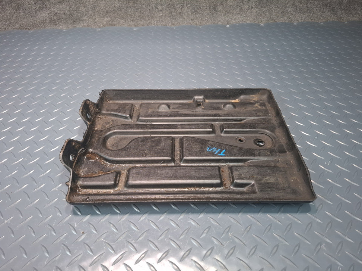 89-99 Toyota Hiace KZH106W Battery Tray Holder Bracket Support Set OEM