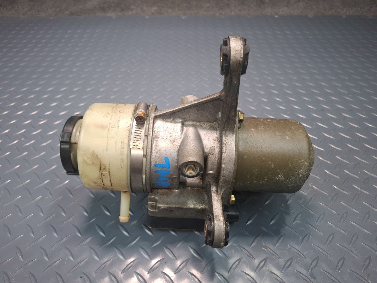 00-05 Toyota MR2 Spyder ZZW30L Power Steering Pump w Fluid Reservoir Tank OEM