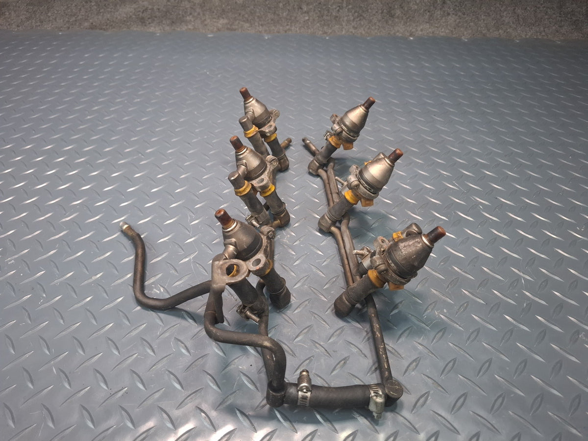 87-89 Nissan Z31 300ZX VG30E NA Fuel Rail Injector Set OEM