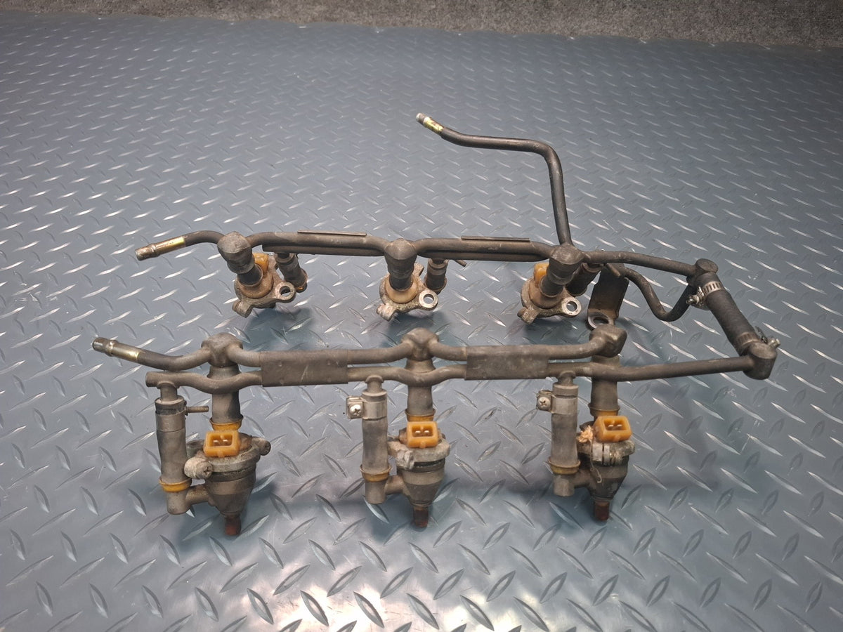 87-89 Nissan Z31 300ZX VG30E NA Fuel Rail Injector Set OEM