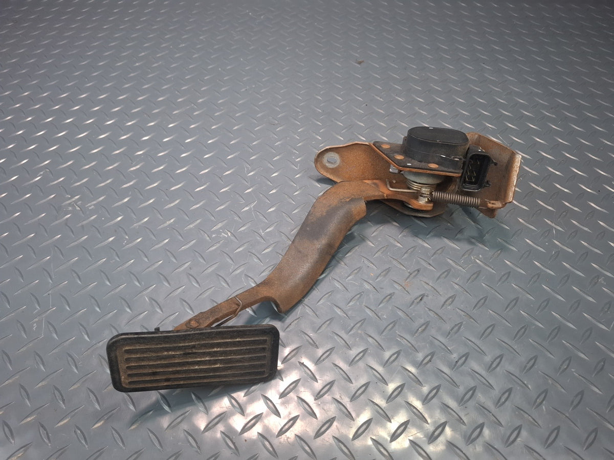 2004-2007 Hummer H2 Gas Acceleration Pedal Throttle Sensor