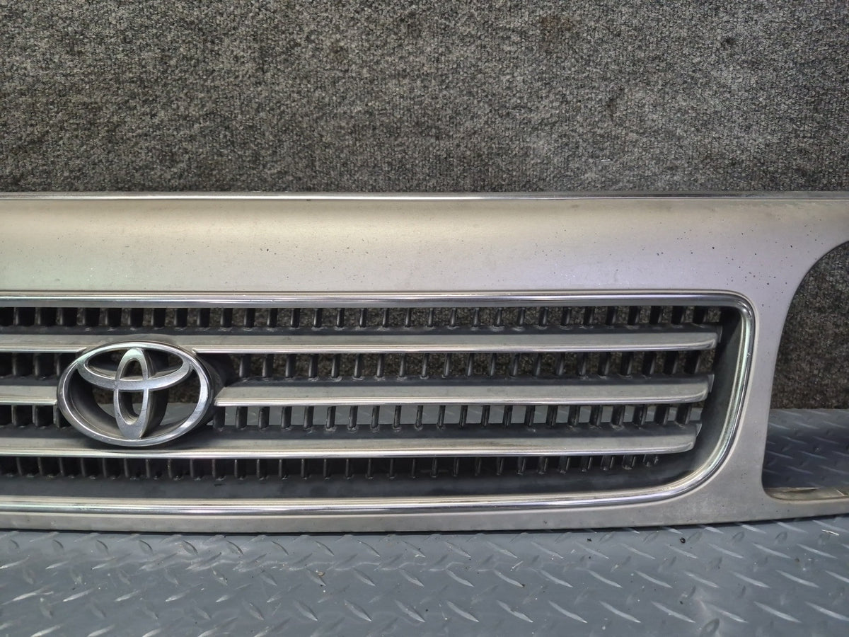 93-95 Toyota Hiace KZH106W Front Upper Radiator Grille w Emblem 53100-26030 OEM