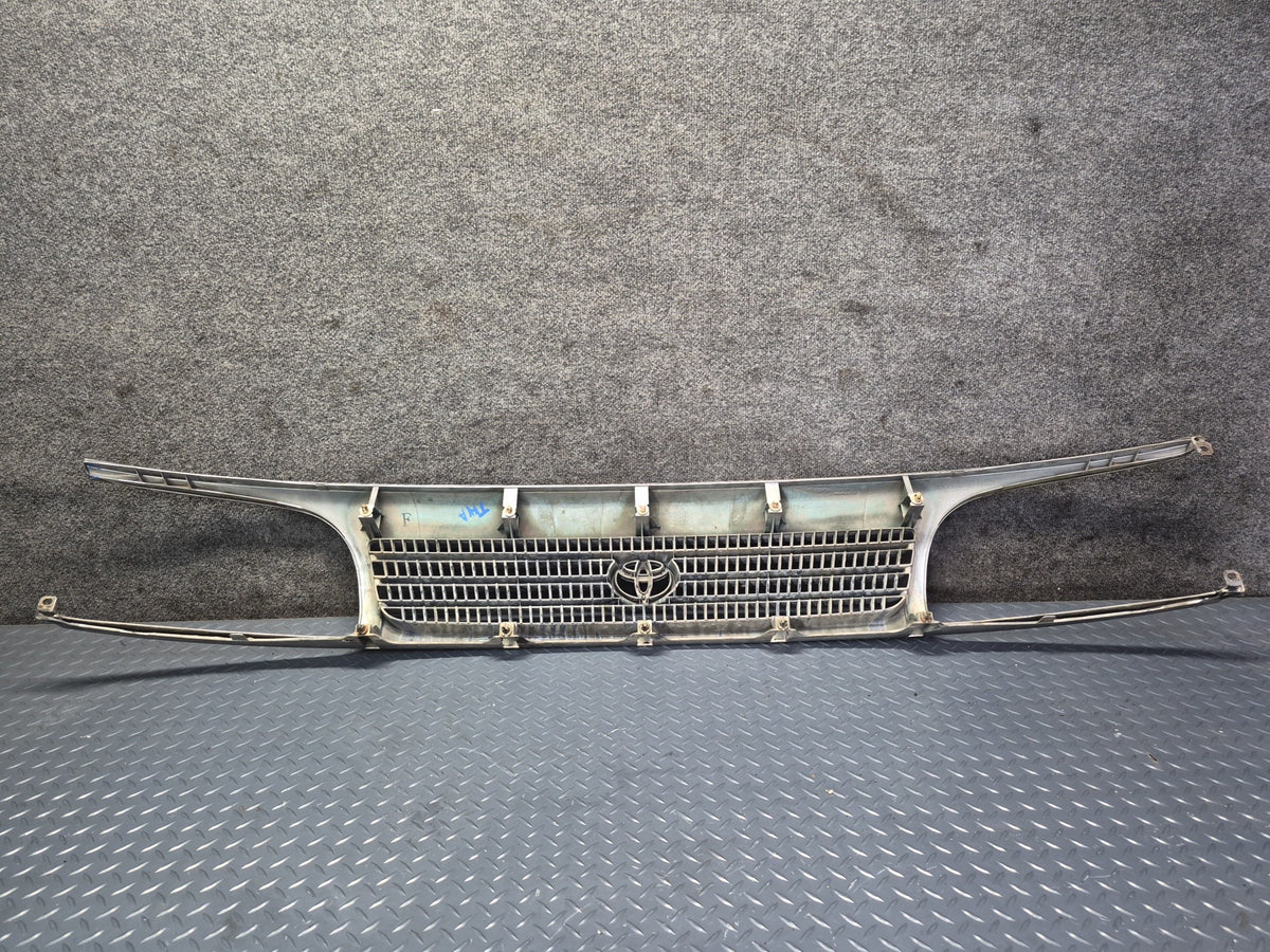 93-95 Toyota Hiace KZH106W Front Upper Radiator Grille w Emblem 53100-26030 OEM