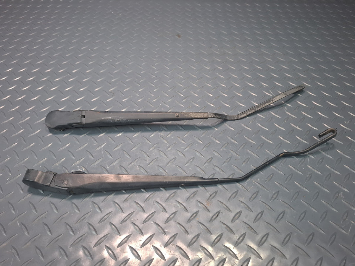 2003-2009 Hummer H2 Front Windshield Left & Right Wiper Arm Set of 2