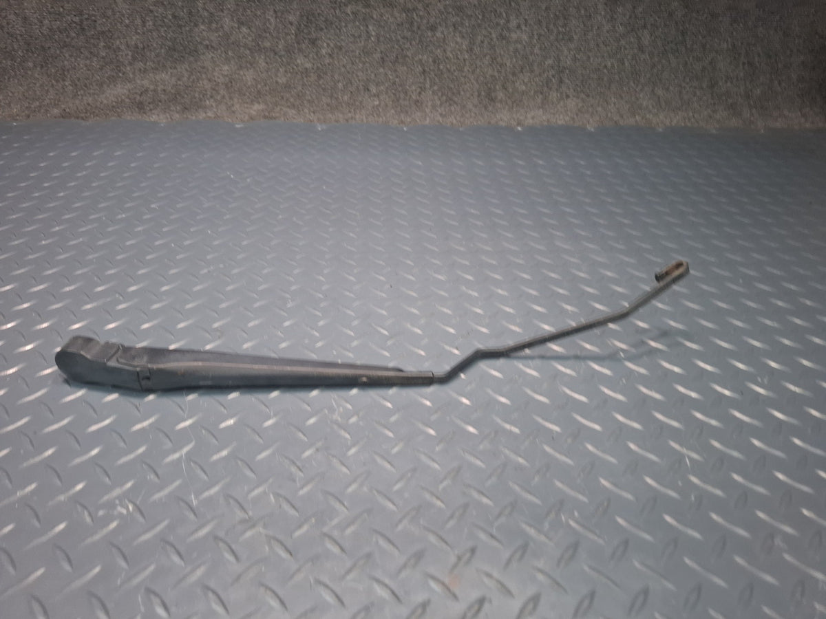 2003-2009 Hummer H2 Front Windshield Left & Right Wiper Arm Set of 2