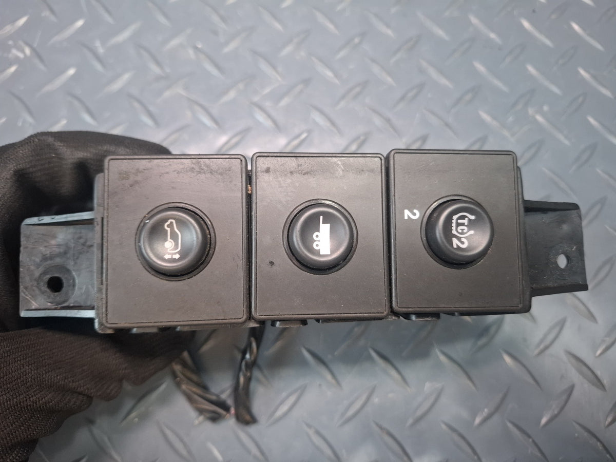 2003-2007 Hummer H2 Dash Center Traction Control Height TOW Haul Switch 15192440