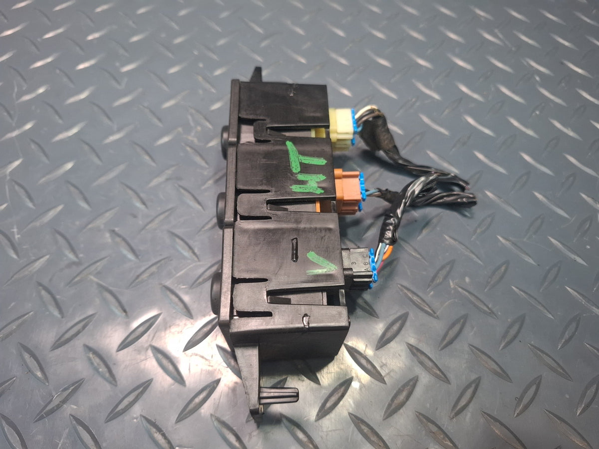2003-2007 Hummer H2 Dash Center Traction Control Height TOW Haul Switch 15192440