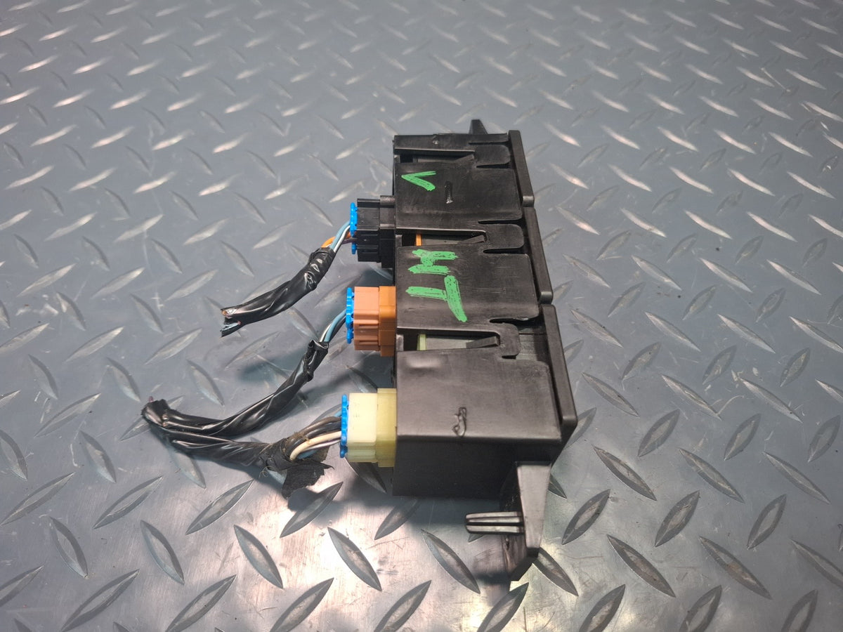 2003-2007 Hummer H2 Dash Center Traction Control Height TOW Haul Switch 15192440