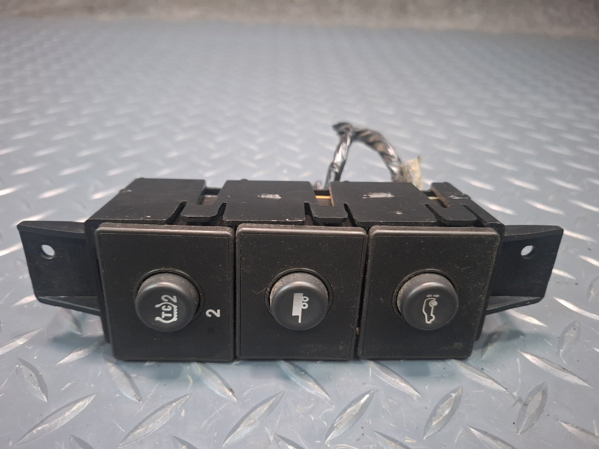 2003-2007 Hummer H2 Dash Center Traction Control Height TOW Haul Switch 15192440