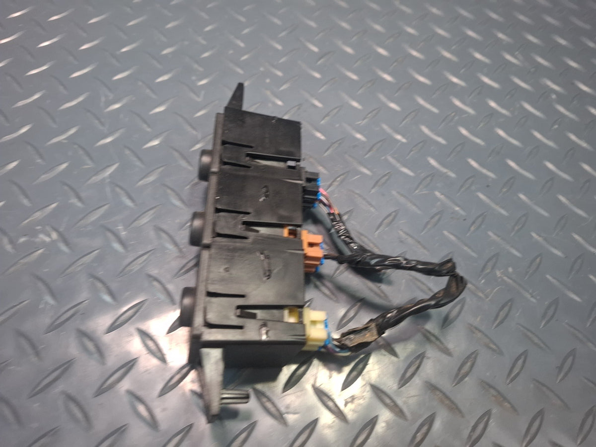 2003-2007 Hummer H2 Dash Center Traction Control Height TOW Haul Switch 15192440