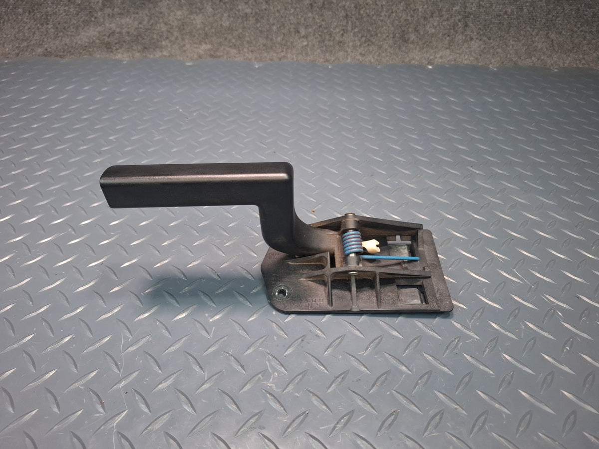 2003-2007 Hummer H2 Front Left Driver Side Door Interior Handle